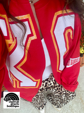 KC oversized graphic pennant sleeve SPLIT CARDIGAN SWEATSHIRT |